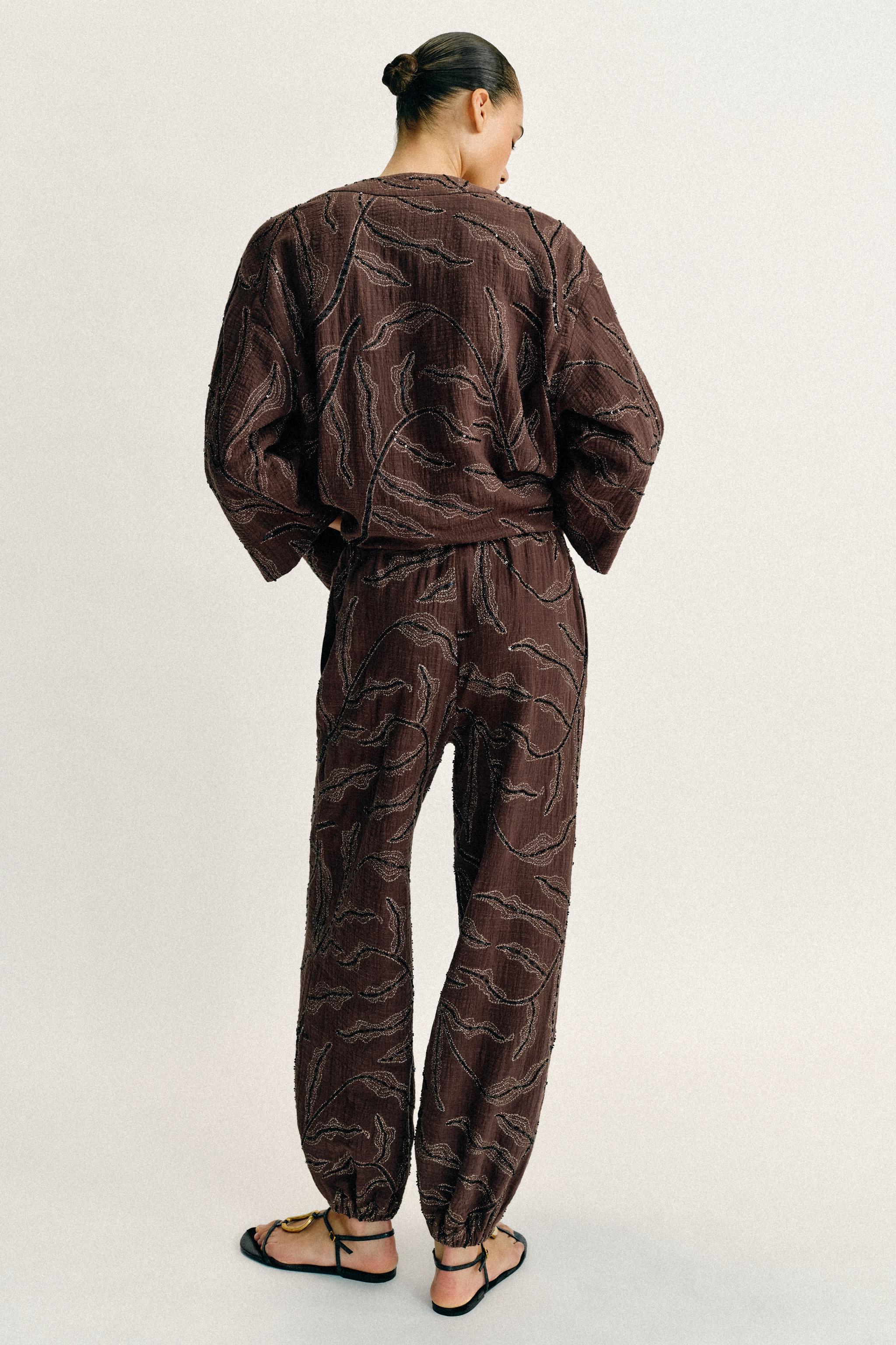 METALLIC THREAD SEQUIN BALLOON PANTS